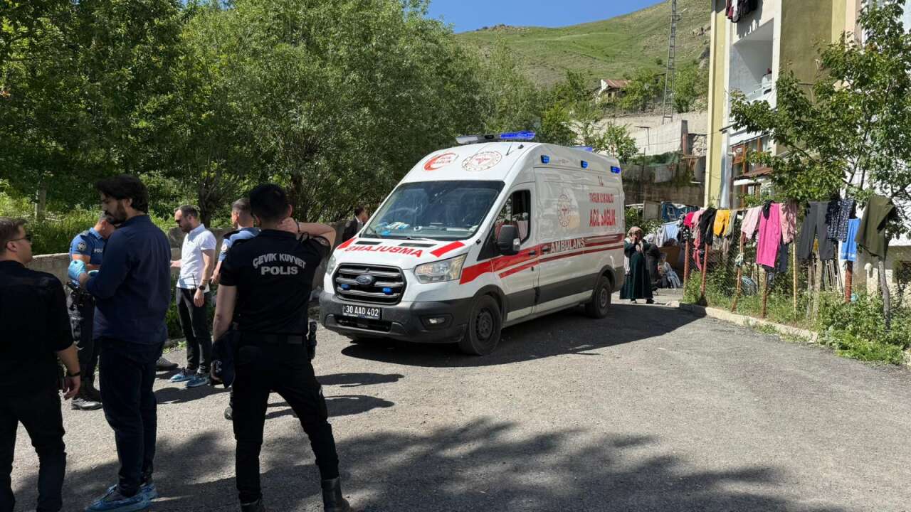 Aranan 5 çocuk annesi kadın evinin bodrumunda ölü bulundu! Eşi aranıyor 3